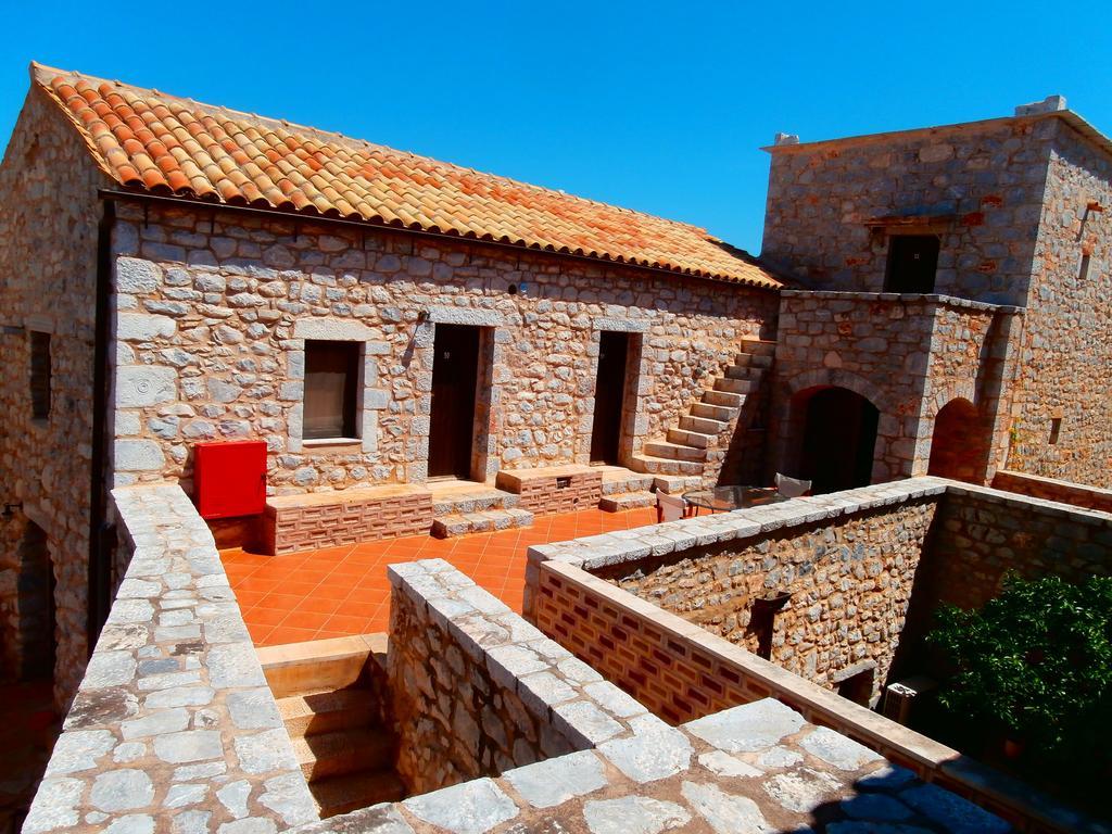 Pirgoi Edem Hotel Pyrgos Dirou Exterior photo